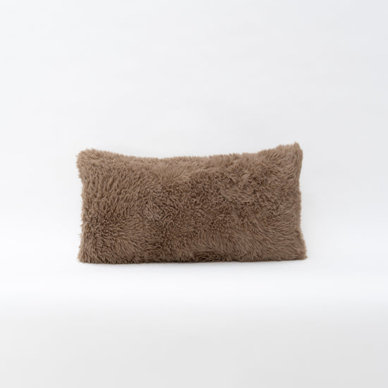 Sierkussen Rubi Zand 33x65 cm